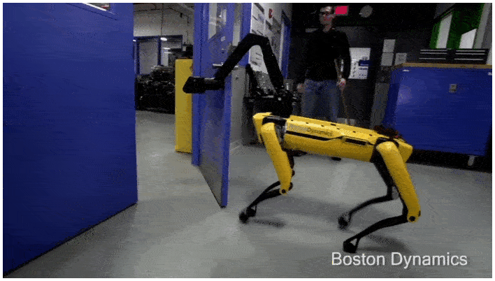 I robot spotmini di Boston Dynamics guidano Babbo Natale