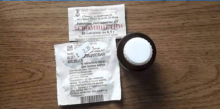 Chatterbox per l'acne con cloramfenicolo, aspirina e calendula