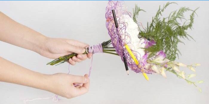 Come creare un bouquet con le tue mani