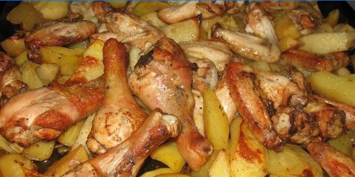 Pollo di patate al forno