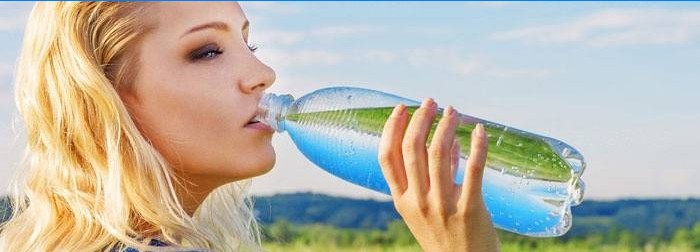Regole per una dieta con acqua