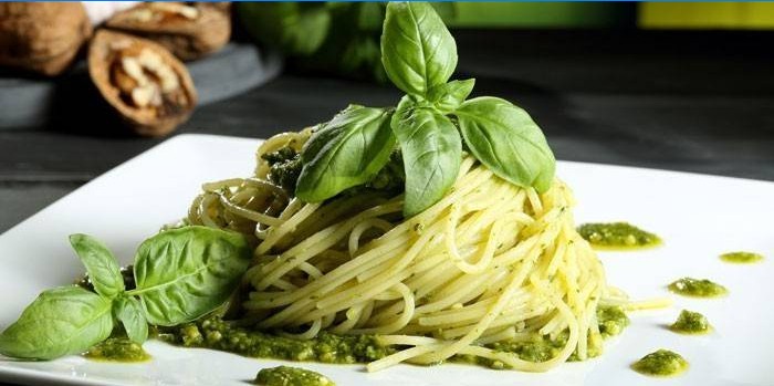 Spaghetti Al Pesto