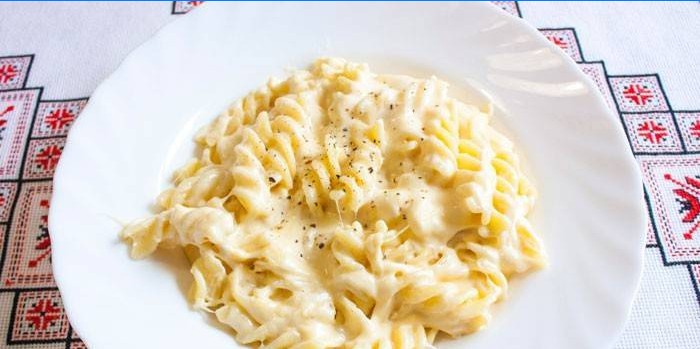 Pasta Al Formaggio