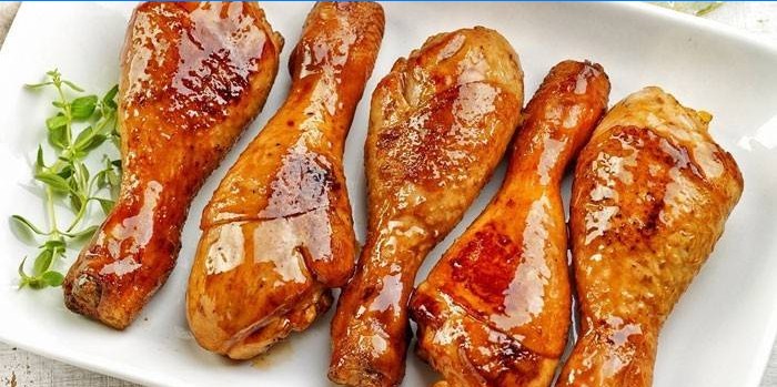 Cosce di pollo in una pentola a cottura lenta - come ...