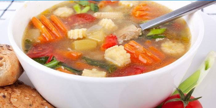 Zuppa di verdure con radice di sedano
