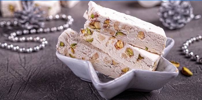 Torrone bianco con pistacchi