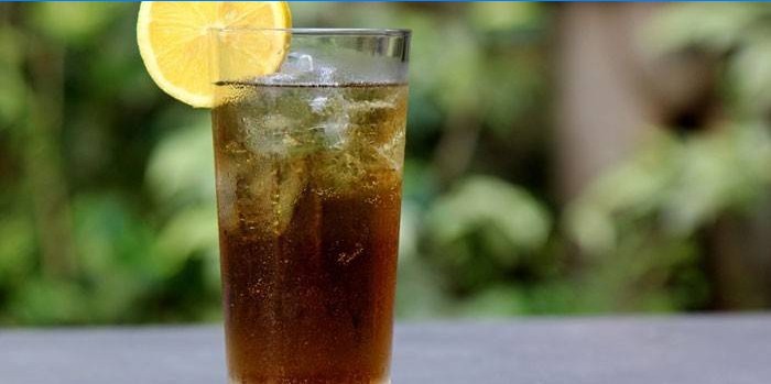 Cocktail di whisky cola