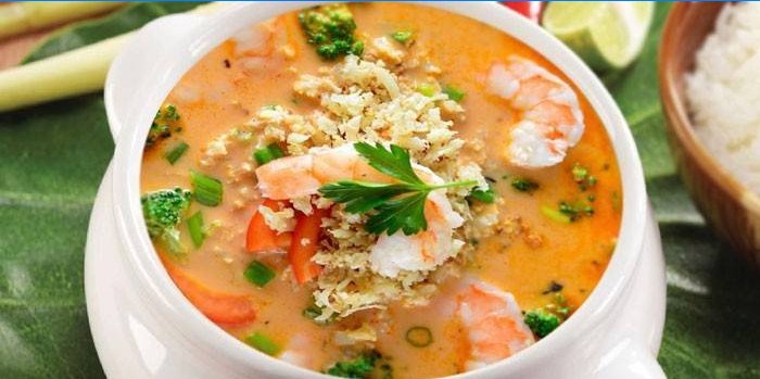 Zuppa di pesce e riso