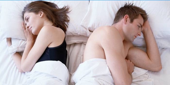 Coniugi nel letto