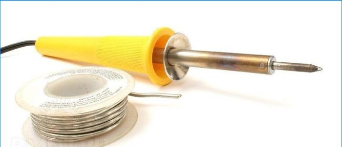 Saldatore e saldatore POS-61