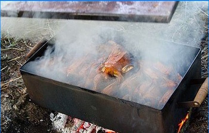 Affumicatoio affumicato a caldo