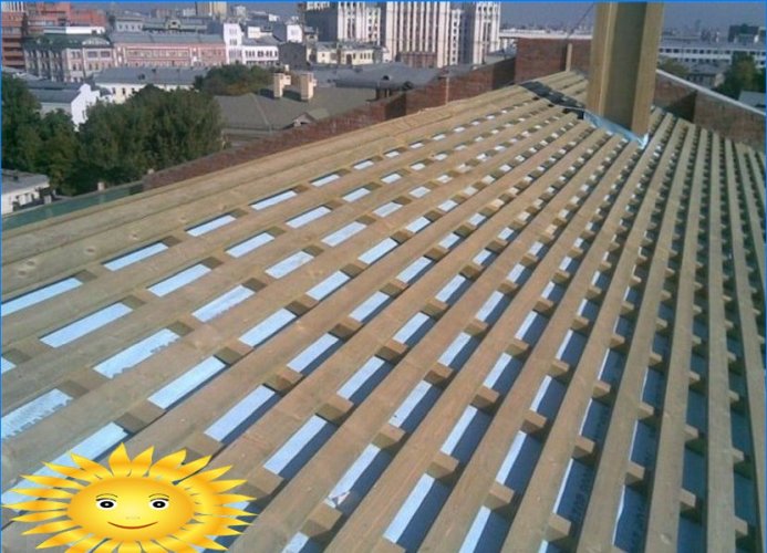 Costruzione e installazione di coperture con giunti a doppia aggraffatura