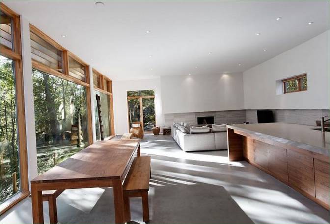 Residenza Carling nel bosco di TACT Architecture