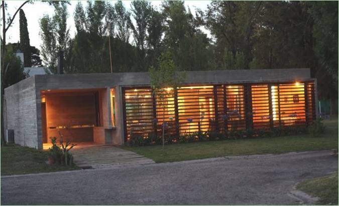 Facciata in legno dell'edificio