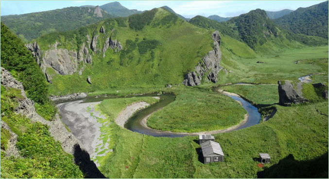 Casa isolata sull'isola di Urup