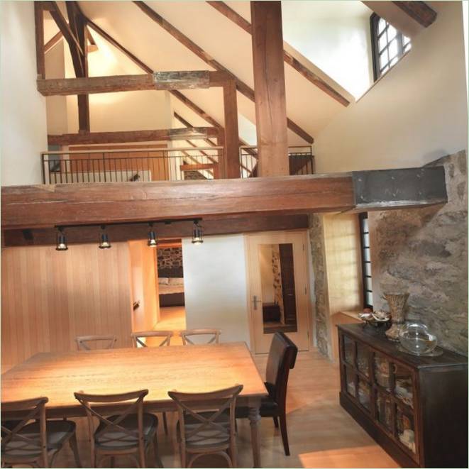 La sala da pranzo di un'antica casa Bord-du-Lac a Quebec City