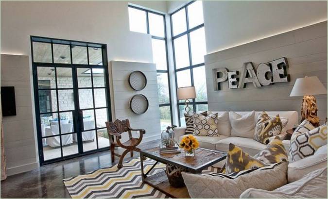 Interior design Texas Residence Placqued Home