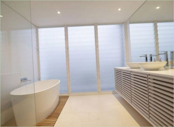 Il bagno della casa sulla spiaggia di Tamarama in Australia