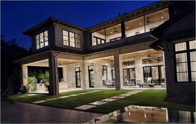 Stile contemporaneo di un casale di lusso in Texas