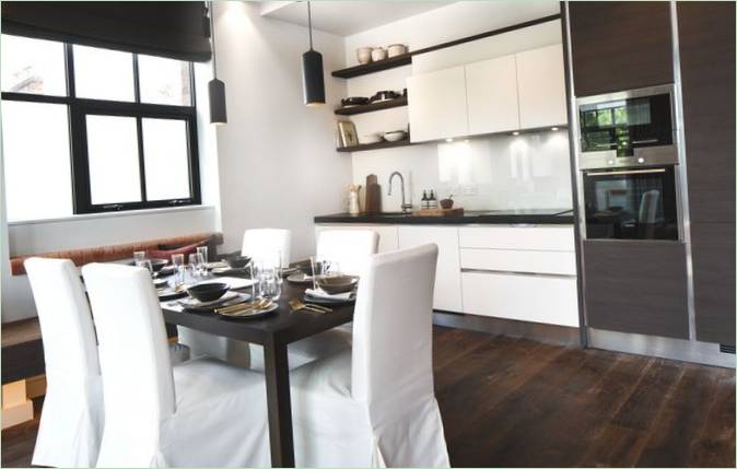 Cucina di Macaulay Walk con zona pranzo
