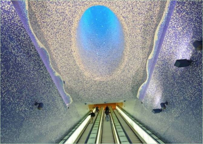 Stazioni della metropolitana di Napoli