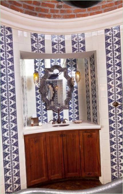 Specchio decorativo per il bagno