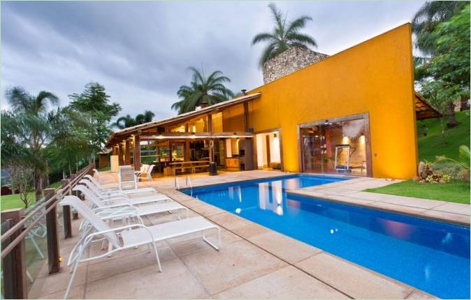 Terrazze moderne per piscine - Foto 13