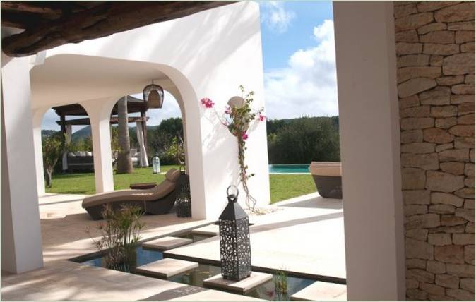 La terrazza di una villa della Valle della Morna