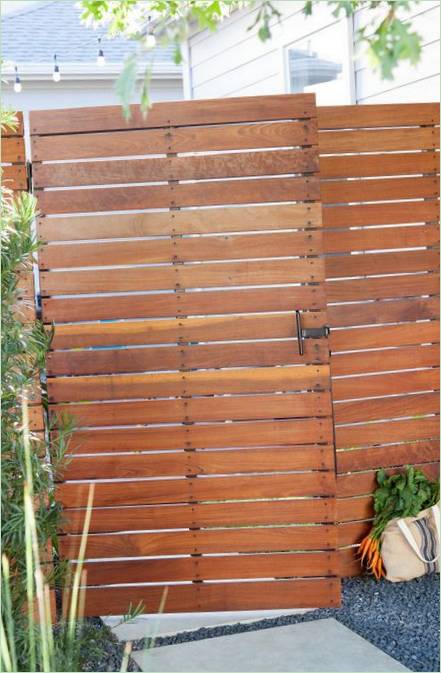 Come preparare il giardino in primavera? Trattate con cura le recinzioni Come preparare il terreno in primavera? Trattare con cura le recinzioni