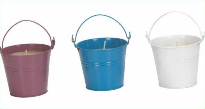 Come eliminare le zanzare in giardino: i secchi di candele Come liberarsi delle zanzare sul sito: secchi con candele