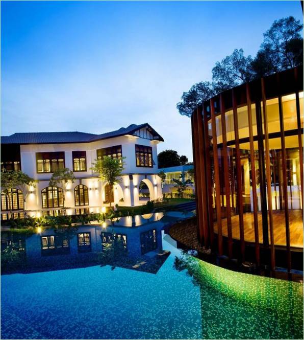Illuminazione notturna della piscina della Screen House