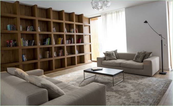 Scaffali in legno per i libri