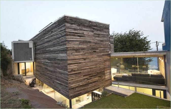 Casa Dezanove casa moderna di A Pobra do Caramiñal & Iñaki Leite, Spagna
