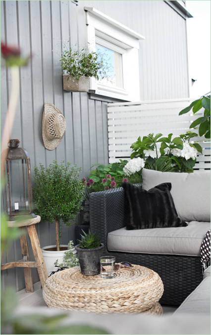 Patio design: tavolo rustico originale in legno