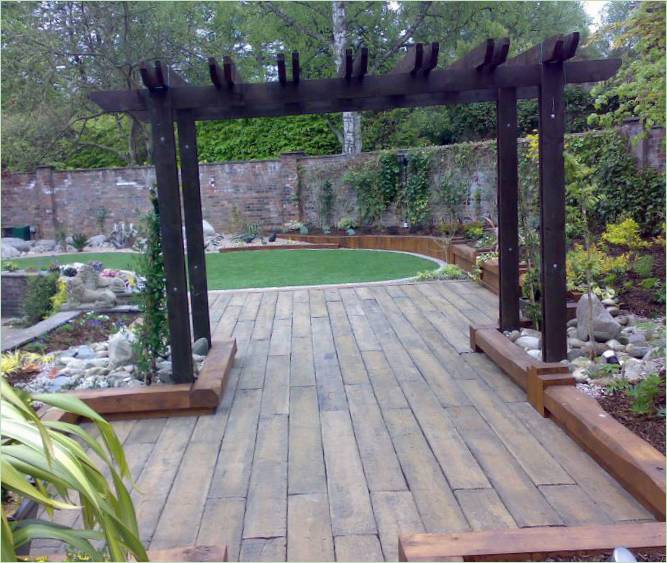 Progettazione di giardini fai-da-te: le piante nascondono la recinzione Abbellire il giardino con le mani: le piante nascondono la recinzione