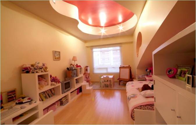 Interni moderni dai colori caldi di DIN interiorismo