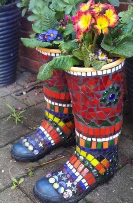 Vaso da fiori a forma di stivali