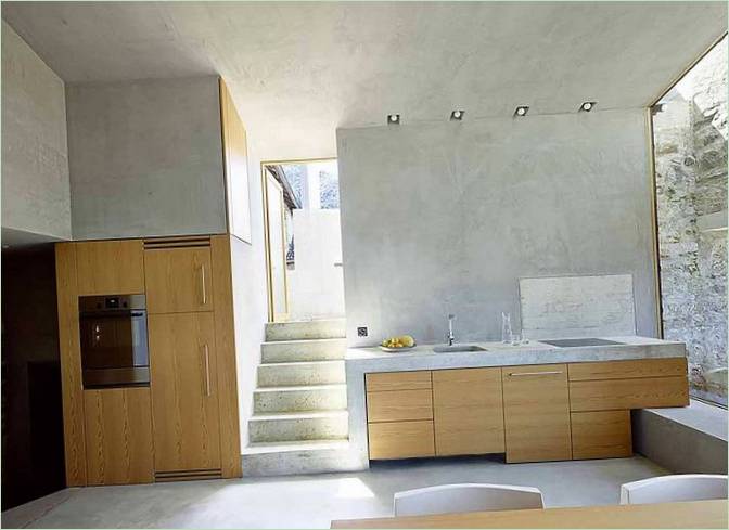 Elementi interni della cucina in legno