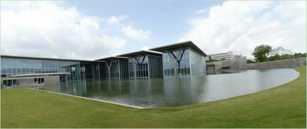 Progettare un lago artificiale: un museo d'arte moderna in Texas