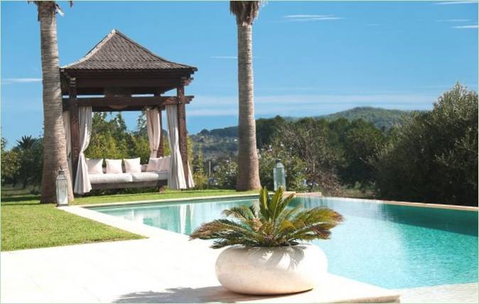 Un gazebo nel cortile di Villa Morna Valley