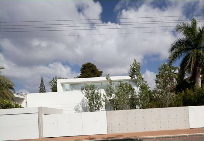 Una casa costruita tra due cortili, Israele