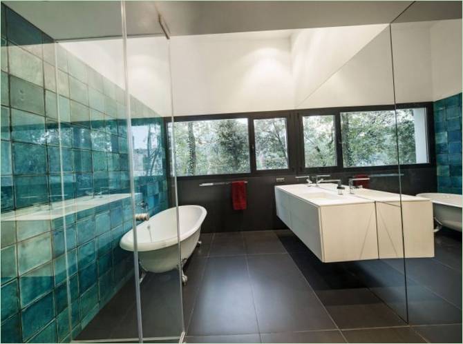 Pareti di vetro in bagno