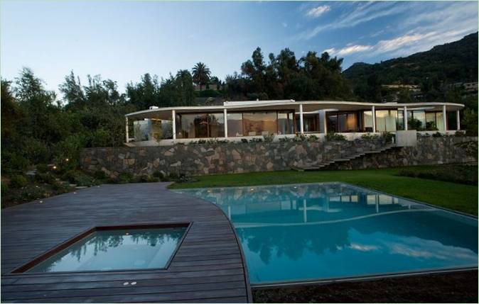 Terrazze moderne per piscine - Foto 23