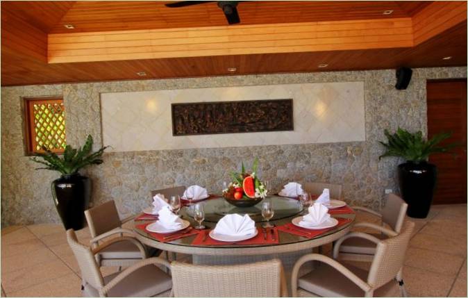 Interno della sala da pranzo di Villa Rak Tawan