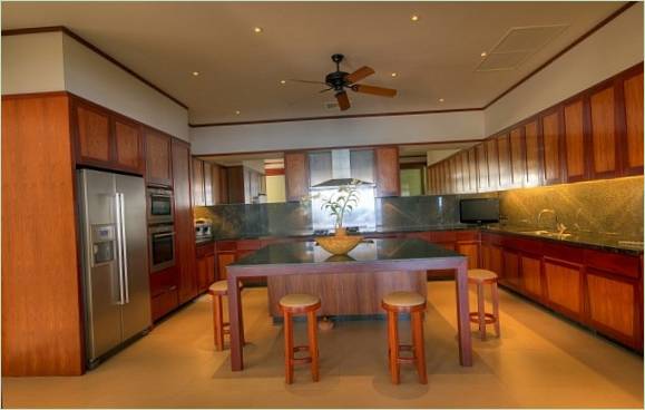 Cucina moderna a Seaside Villa