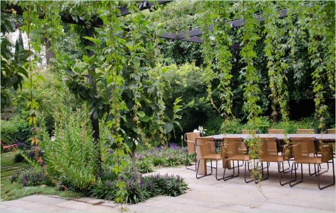 Una bella pergola per il giardino: idee di arredamento - foto 3 Una bella pergola per il giardino: uno schema di arredamento - foto 3