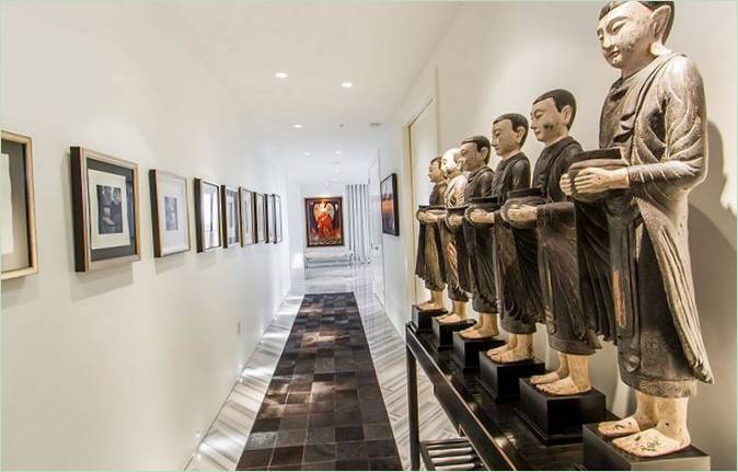 Sculture all'interno del Four Seasons