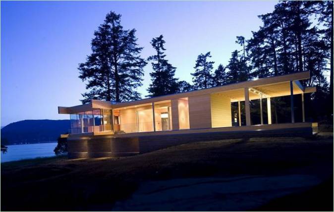 Illuminazione serale della villa