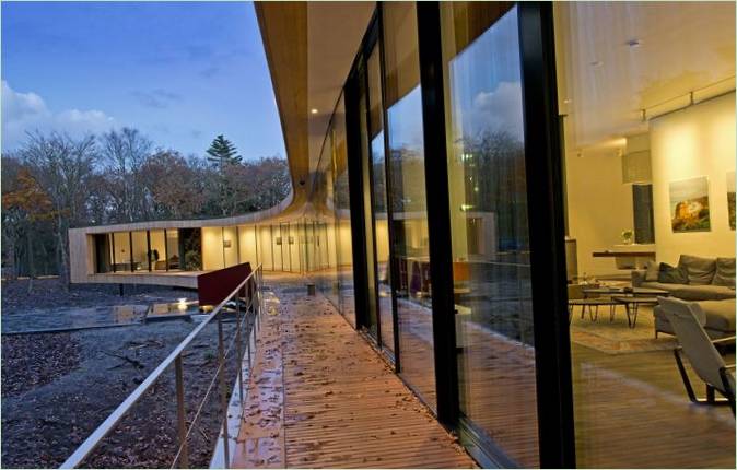 L'esterno di una villa nei boschi olandesi