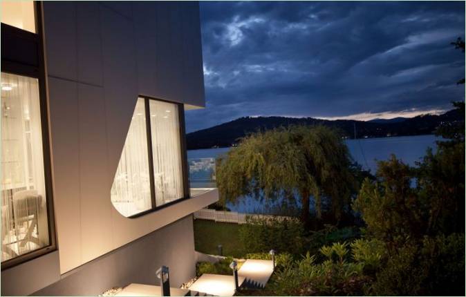 Una candida residenza sul lago di Spado Architects, Carinzia, Austria